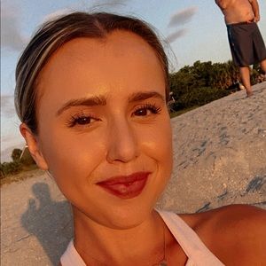 Meet your Posher, Victoria